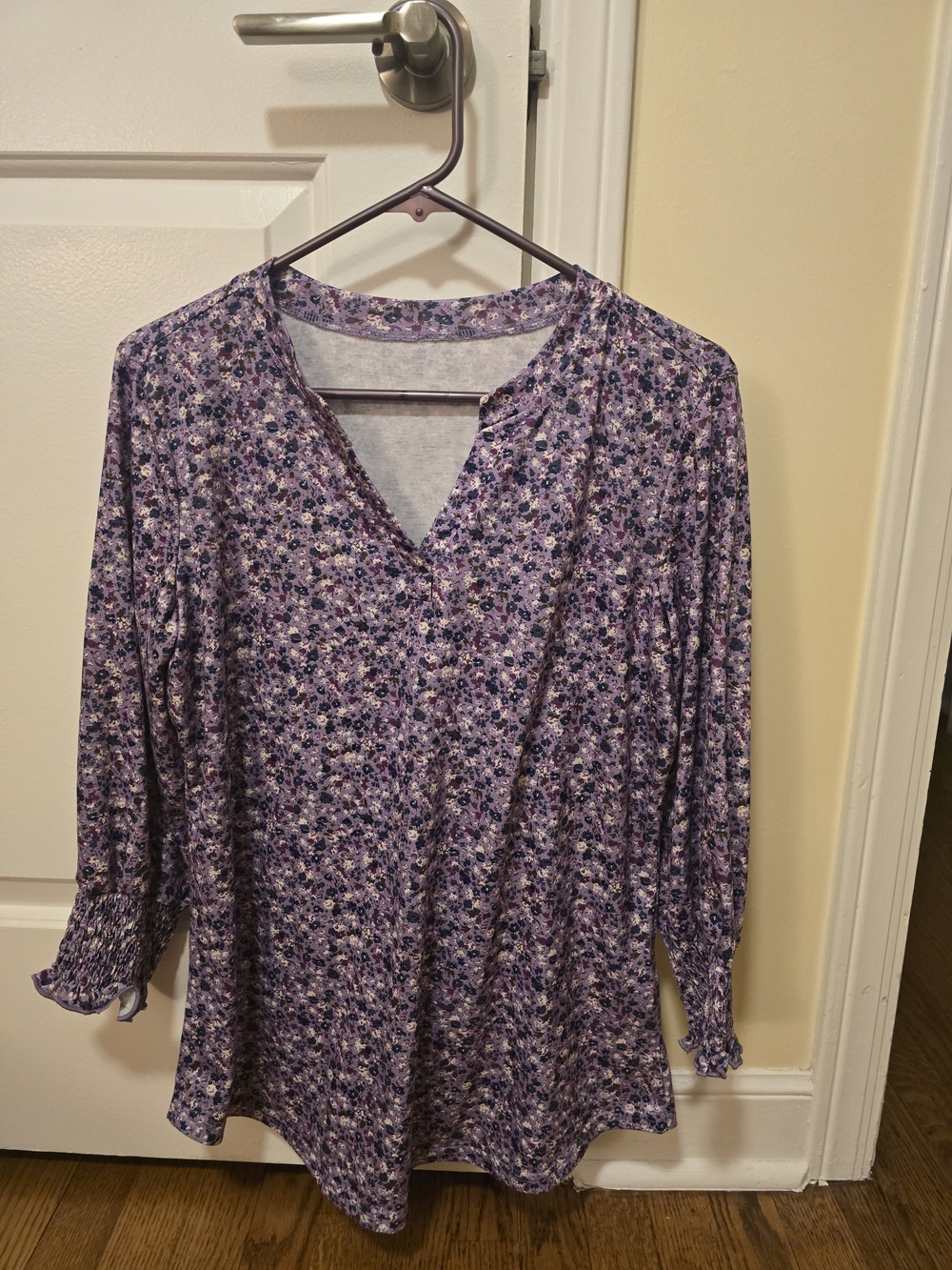 Women's Purple Floral V-Neck Long Sleeve Top